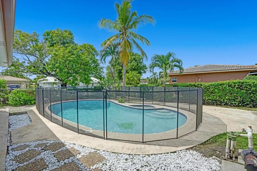 More Photos Of 11937 NW 31st St, Coral Springs Assisted Living For Sale