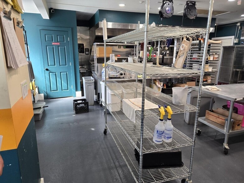 More Photos Of 168 Lower County Rd, Dennis Port Freestanding For Sale