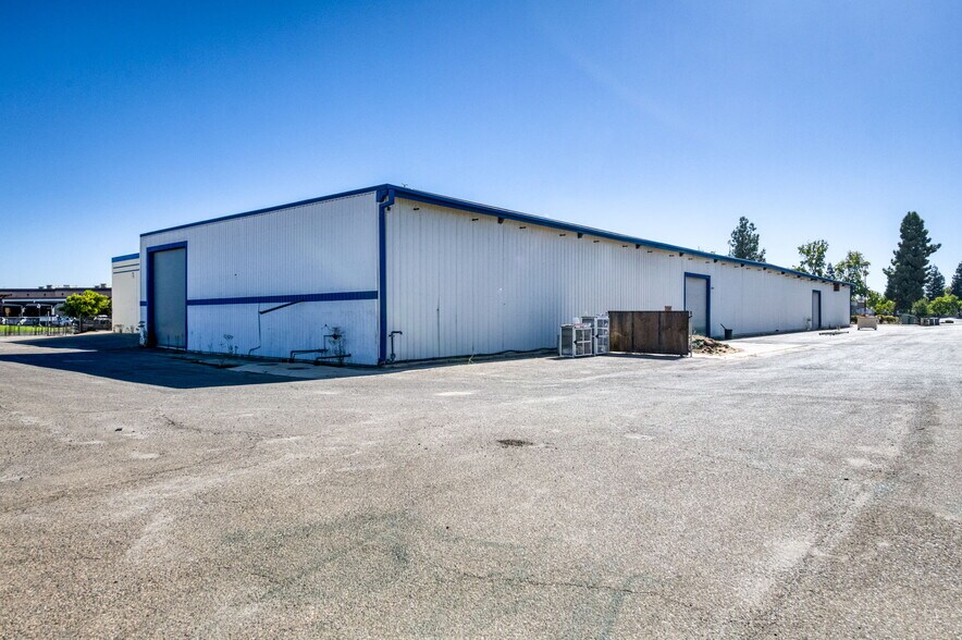 More Photos Of 5333 N Cornelia Ave, Fresno Warehouse For Sale
