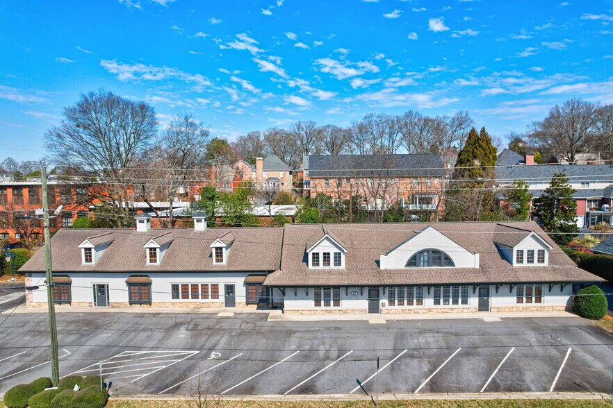 More Photos Of 470 Sessions St, Marietta Medical For Lease