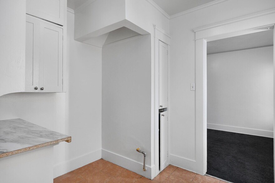 More Photos Of 1462 W 53rd St, Los Angeles Apartments For Sale