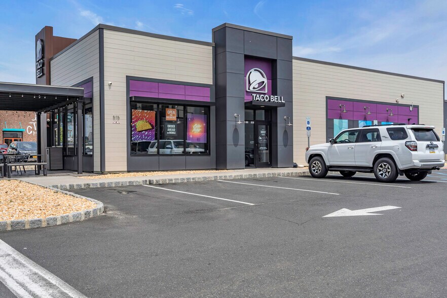 More Photos Of 515 Monmouth Rd, Jackson Sports And Entertainment For Lease