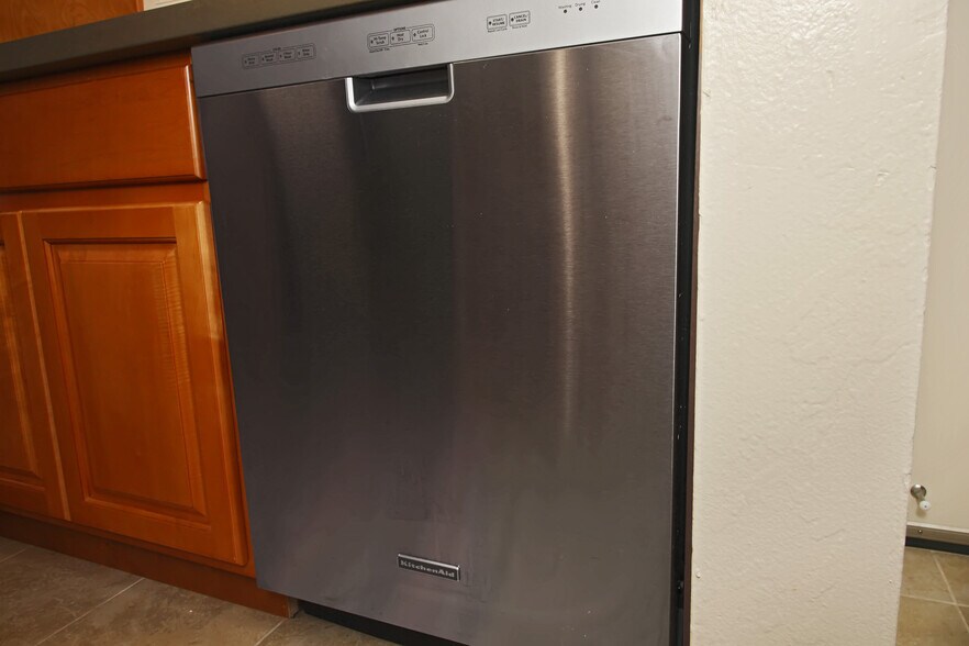 More Photos Of 2200 Village Ct, Belmont Apartments For Sale