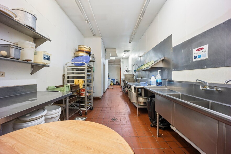 More Photos Of 3400 W Northern Ave, Pueblo Restaurant For Sale