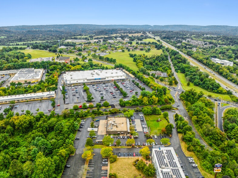 More Photos Of 14 Frontage Rd, Clinton Restaurant For Sale