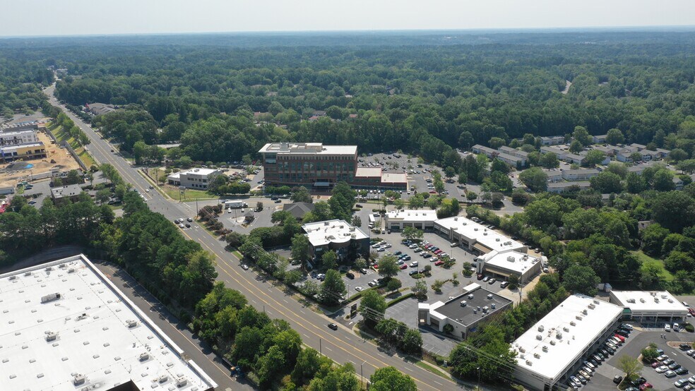 More Photos Of 4011 University Dr, Durham Office Residential For Lease