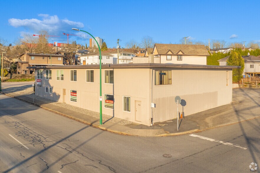More Photos Of 904 Boundary Rd, Burnaby Light Manufacturing For Lease