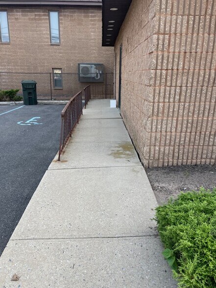 More Photos Of 1101 Raritan Rd, Clark Medical For Sale