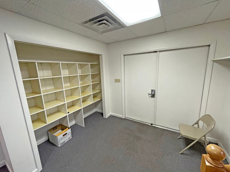 More Photos Of 29 Radam St, Enola Industrial For Lease