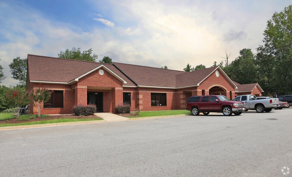 More Photos Of 1520 Pennsyvania Ave, McDonough Unknown For Lease