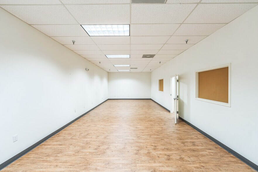 More Photos Of 2080 Brentwood St, High Point Office For Lease