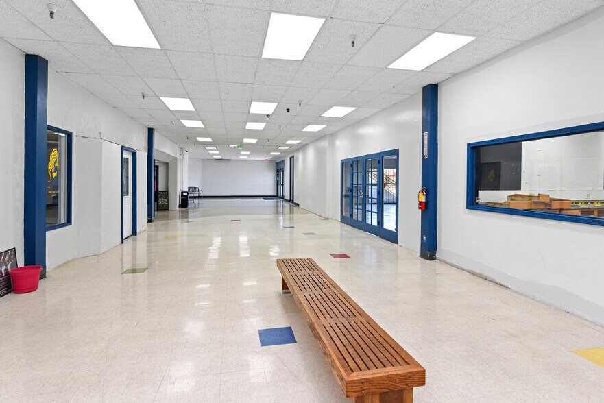 More Photos Of 1700 SE Mile Hill Dr, Port Orchard Unknown For Lease