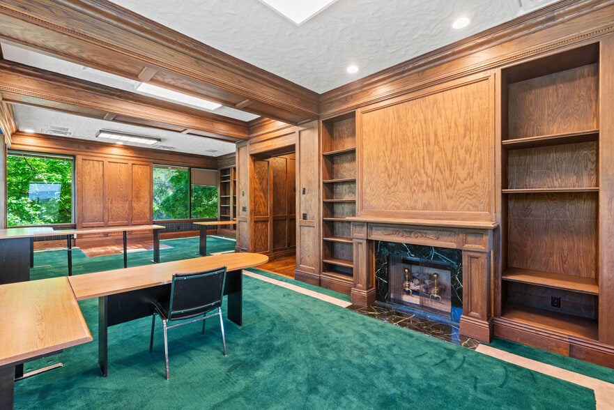 More Photos Of 2696 N University Ave, Provo Office For Sale