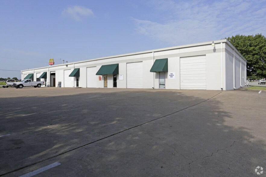 More Photos Of 7336 Dogwood Park Dr, Richland Hills Unknown For Lease