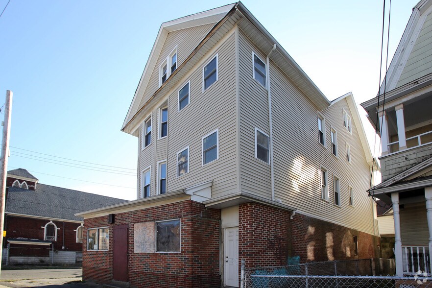More Photos Of 724 Connecticut Ave, Bridgeport Storefront Retail Residential For Lease