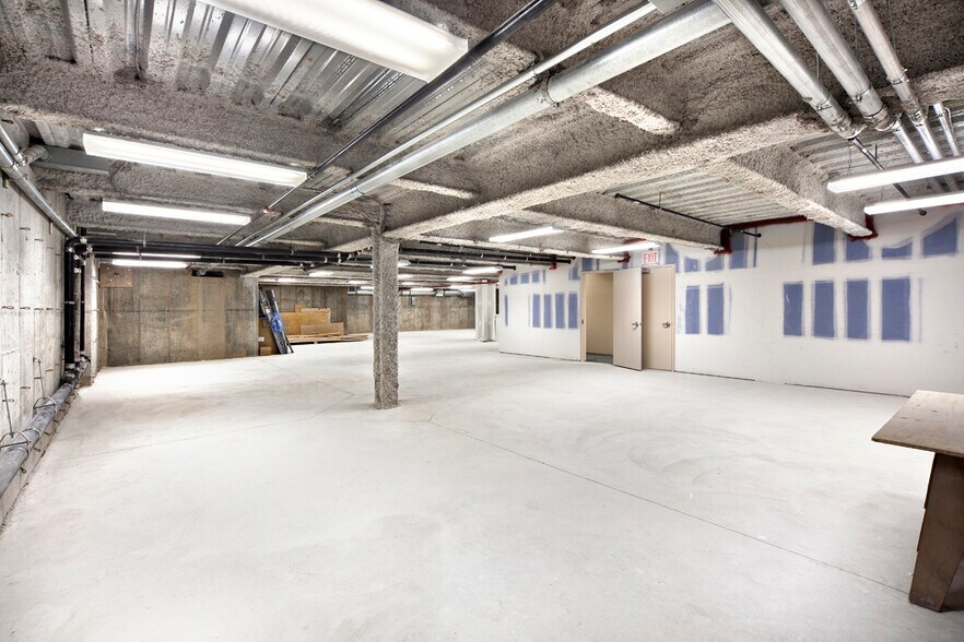 More Photos Of 3261-3267 Westchester Ave, Bronx Storefront Retail Office For Lease
