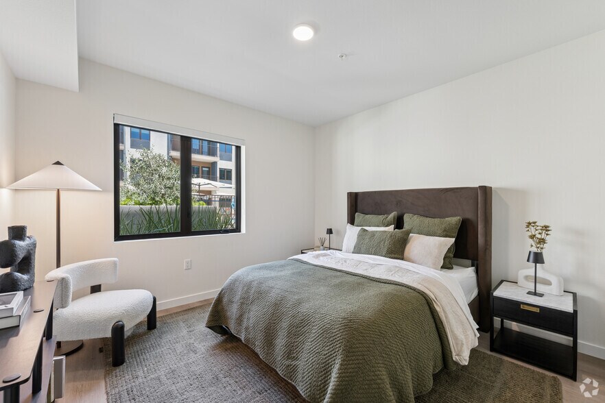 More Photos Of 127 W Pomona St, Monrovia Apartments For Lease