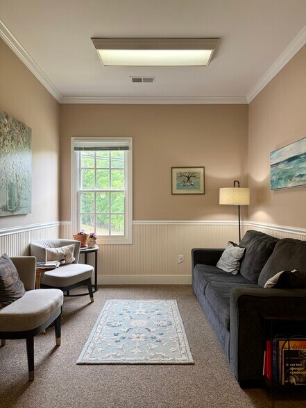 More Photos Of 2774 Electric Rd, Roanoke Medical For Lease