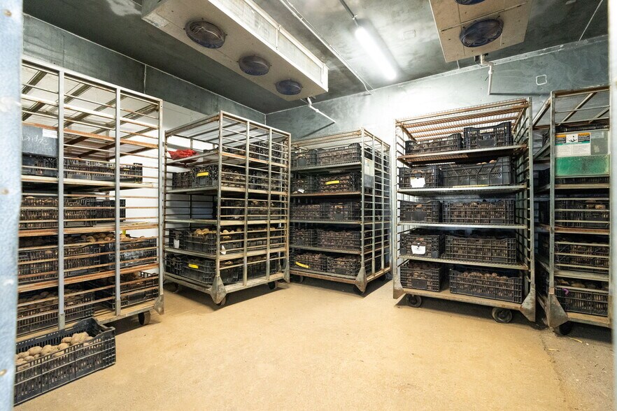 More Photos Of 1355 N Barlow St, Cornelius Winery Vineyard For Sale