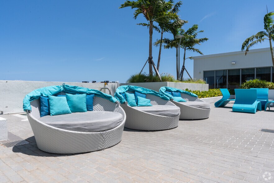 More Photos Of 200 NE 1st Ave, Pompano Beach Apartments For Lease