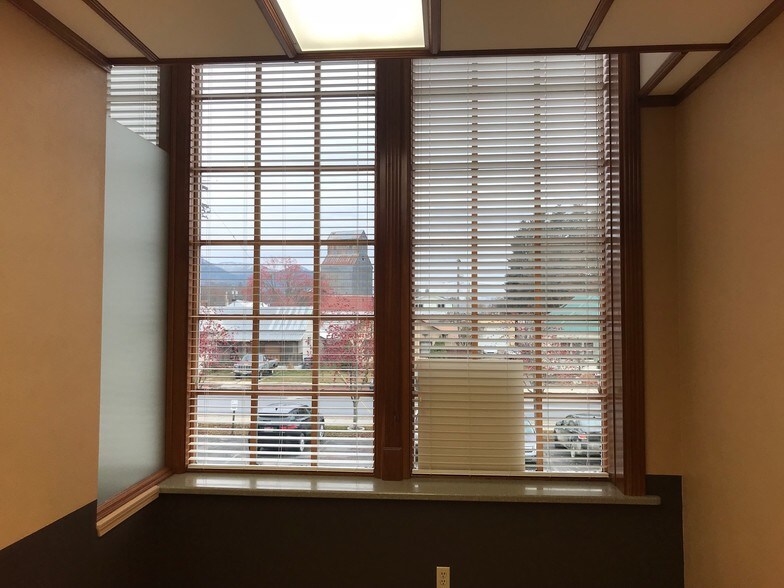 More Photos Of 102 S Euclid Ave, Sandpoint Medical For Lease