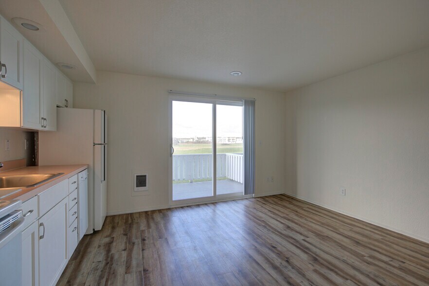 More Photos Of 605 Point Brown Ave NW, Ocean Shores Apartments For Sale
