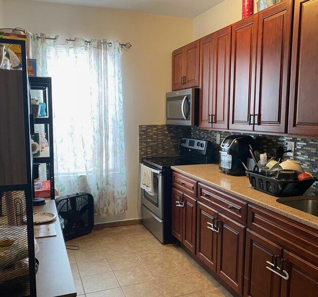 More Photos Of 109-07 Farmers Blvd, Saint Albans Storefront Retail Residential For Sale