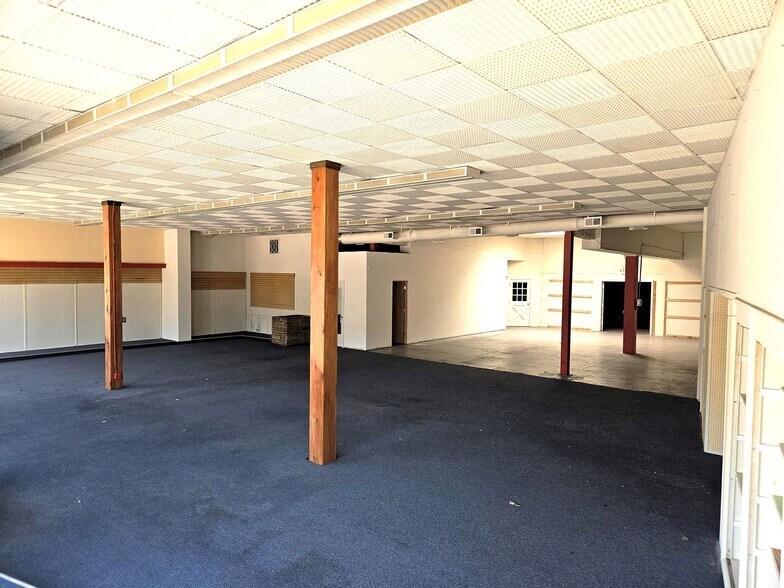 More Photos Of 1839 W Broad St, Richmond Storefront For Sale