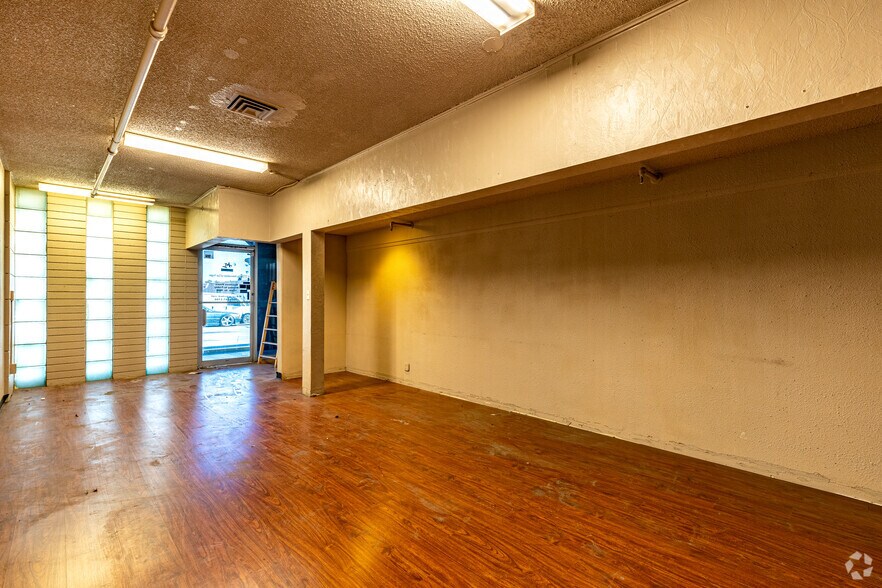 More Photos Of 3640 S Highland Dr, Las Vegas Unknown For Lease