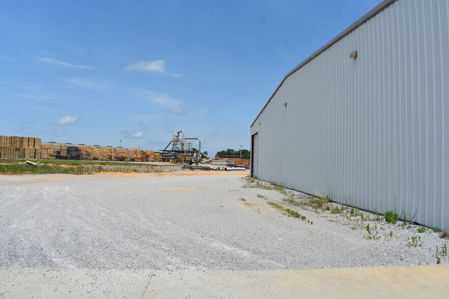 More Photos Of 79 Pioneer Ln, Selma Industrial For Sale