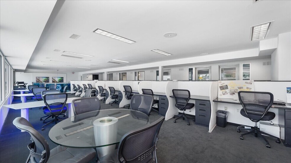 More Photos Of 6730 E Florence Ave, Bell Gardens Service For Sale