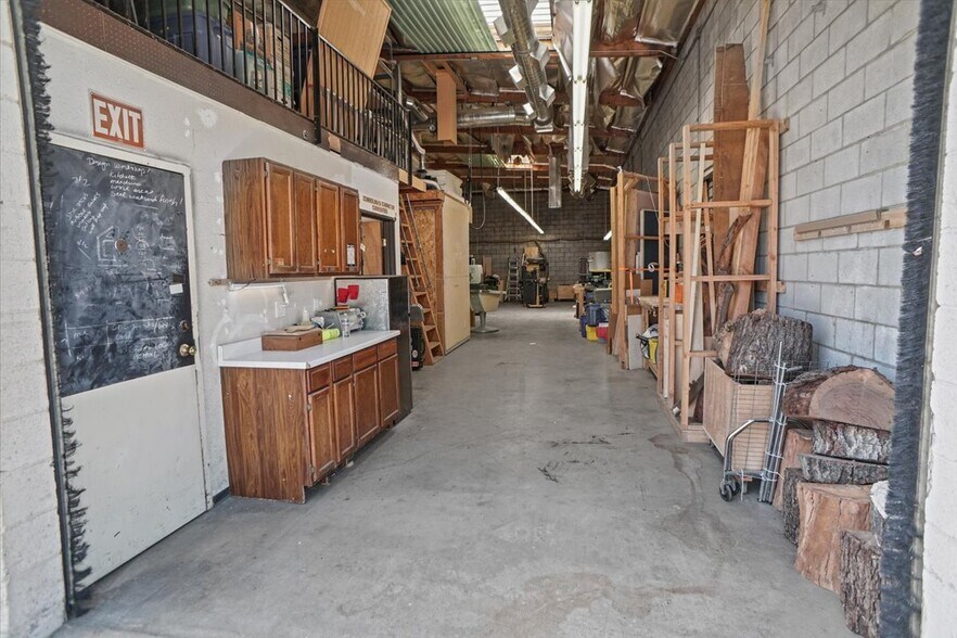 More Photos Of 12734 Branford St, Pacoima Warehouse For Sale