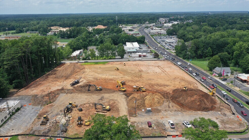 More Photos Of 120 Glynn St. N, Fayetteville Apartments For Lease
