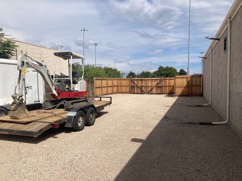 More Photos Of 1254-1256 W Cedar Ave, Denver Showroom For Sale