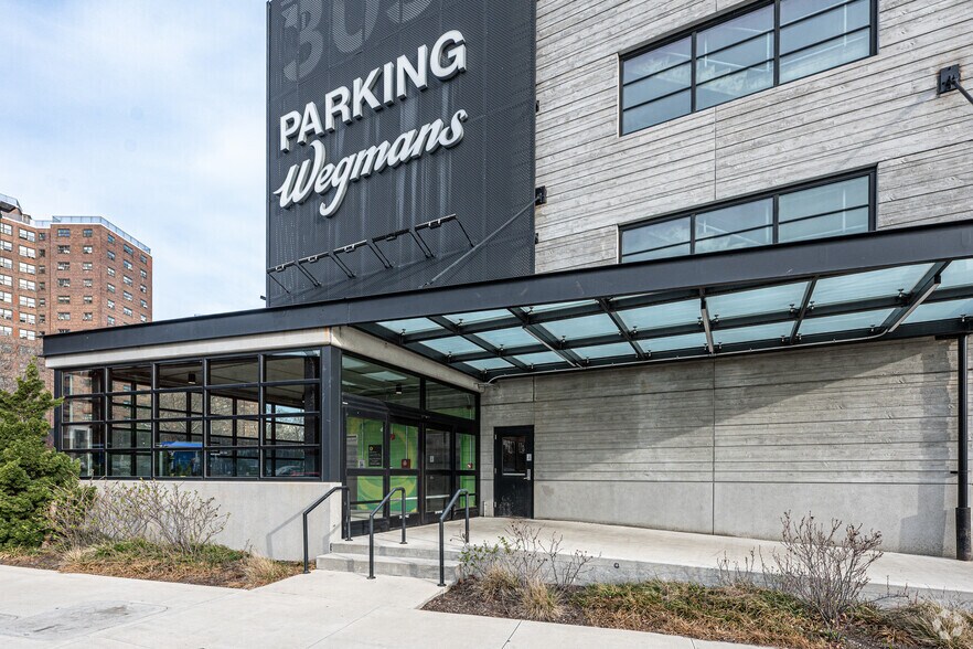 More Photos Of Brooklyn Navy Yard - Building 303, Brooklyn Manufacturing For Lease