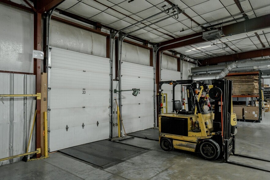 More Photos Of 227 Poplar St, Osage Manufacturing For Sale