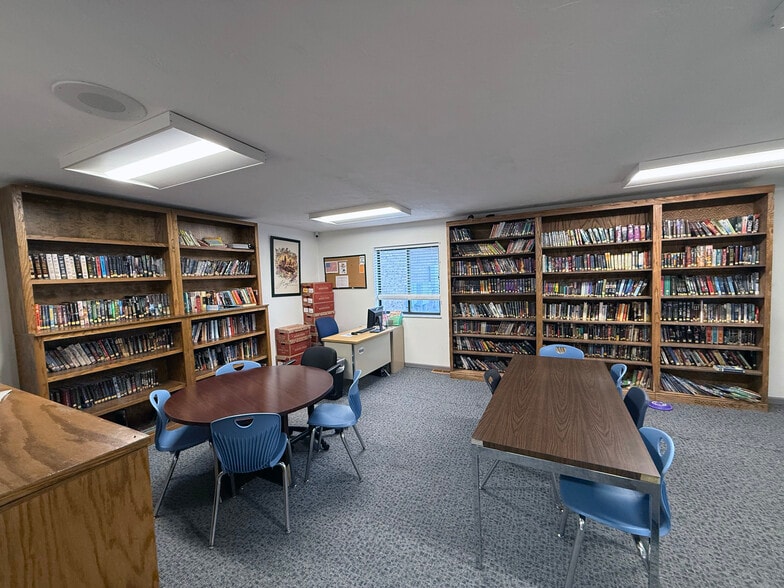 More Photos Of 11965 Allisonville Rd, Fishers Religious Facility For Sale