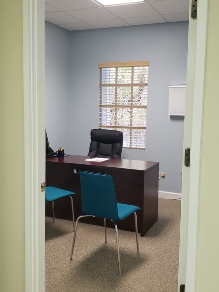 More Photos Of 9021-9027 Town Center Pky, Bradenton Office For Lease