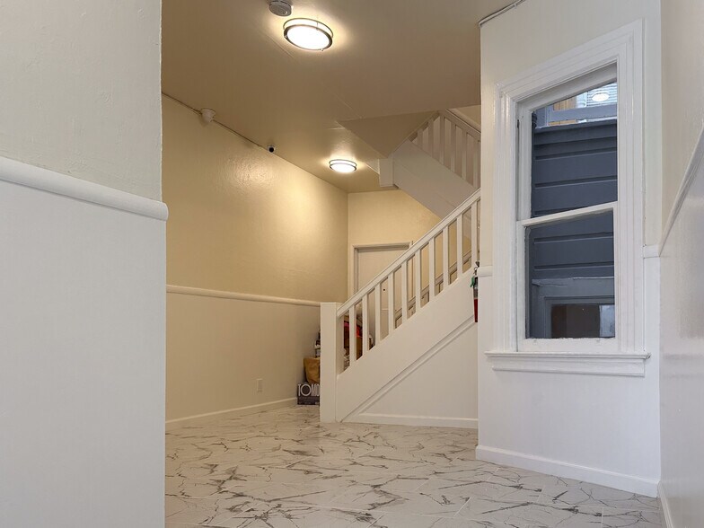 More Photos Of 1520 Leavenworth St, San Francisco Apartments For Sale