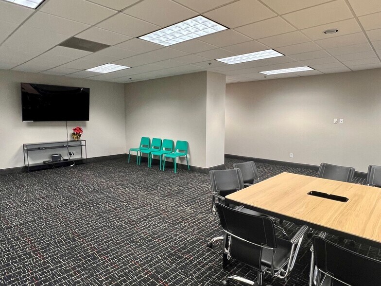 More Photos Of 1760 S Stemmons Fwy, Lewisville Office For Lease