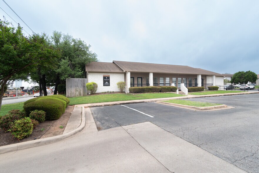 More Photos Of 13740 Research Blvd, Austin Office For Sale