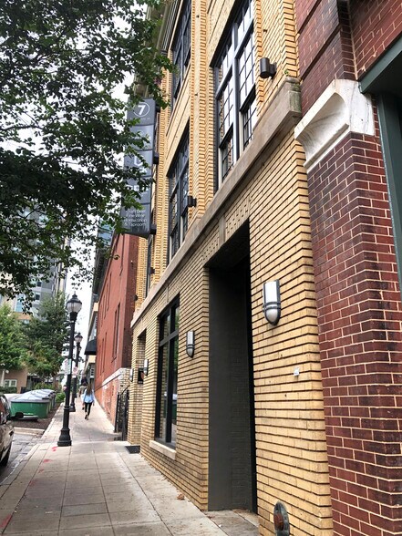 More Photos Of 7 S Laurens St, Greenville Office For Sale