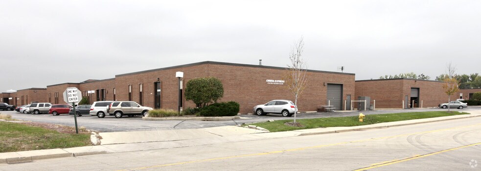 More Photos Of 5601-5631 W Howard St, Niles Unknown For Lease