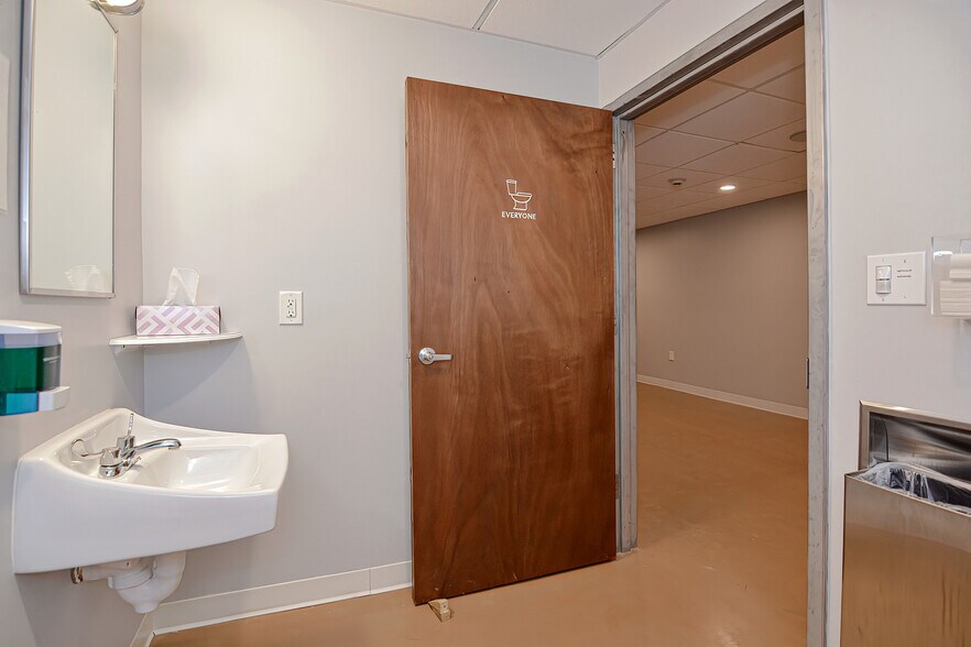 More Photos Of 24-28 High St, Medford Apartments For Lease