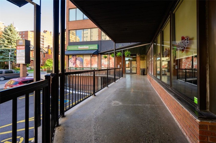 More Photos Of 180 James St S, Hamilton Office For Lease