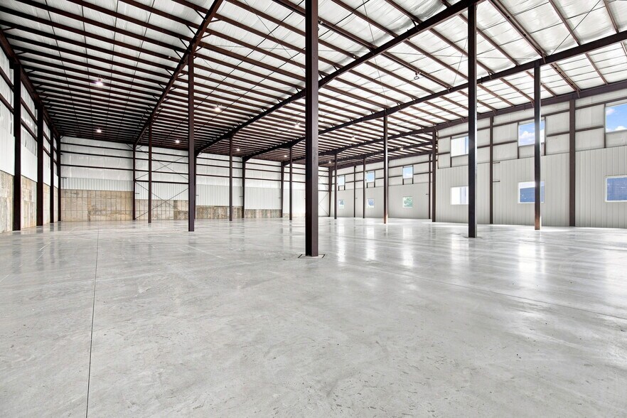 More Photos Of 1440 Bland, Louisville Warehouse For Lease