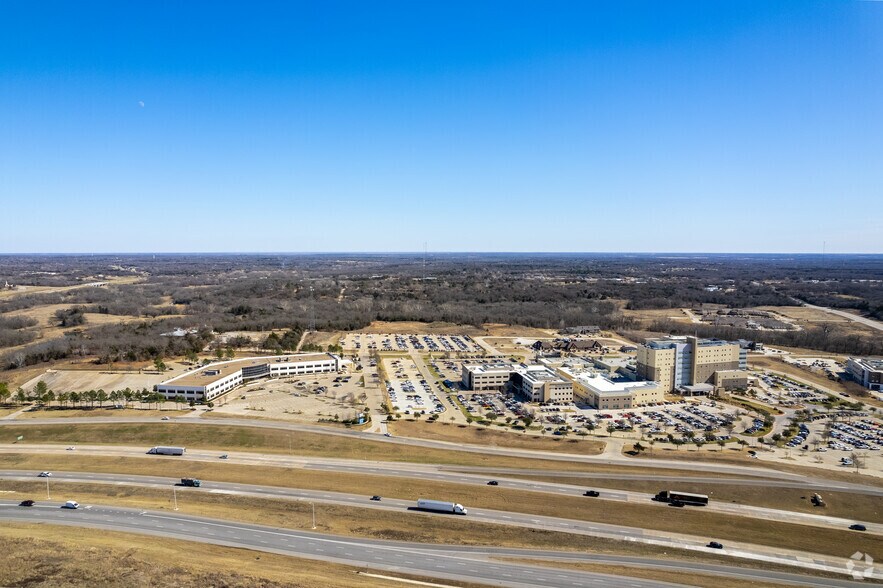 More Photos Of 4616 S US Highway 75, Denison Medical For Lease