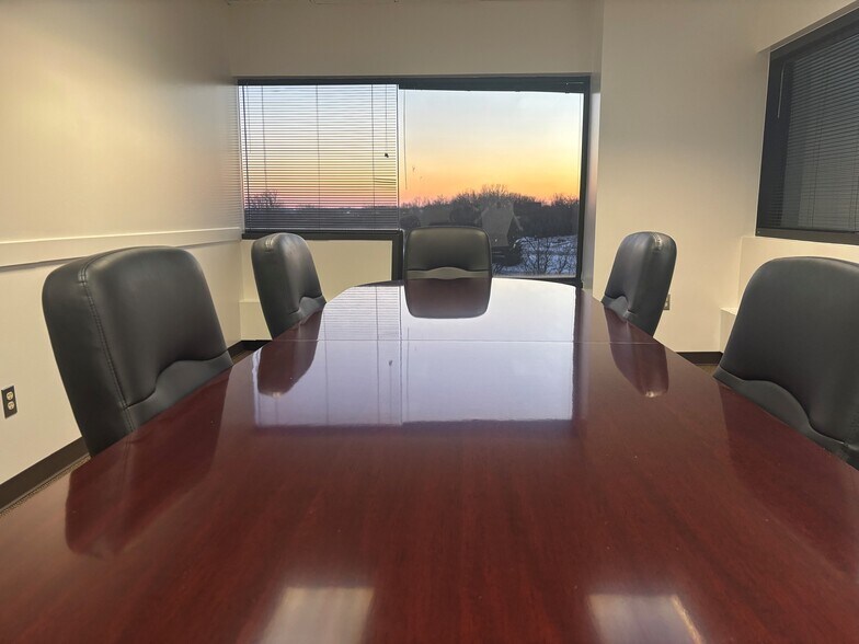 More Photos Of 901 Tower Dr, Troy Coworking Space