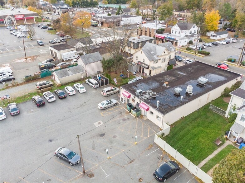 More Photos Of 390 Ramapo Valley Rd, Oakland Freestanding For Lease