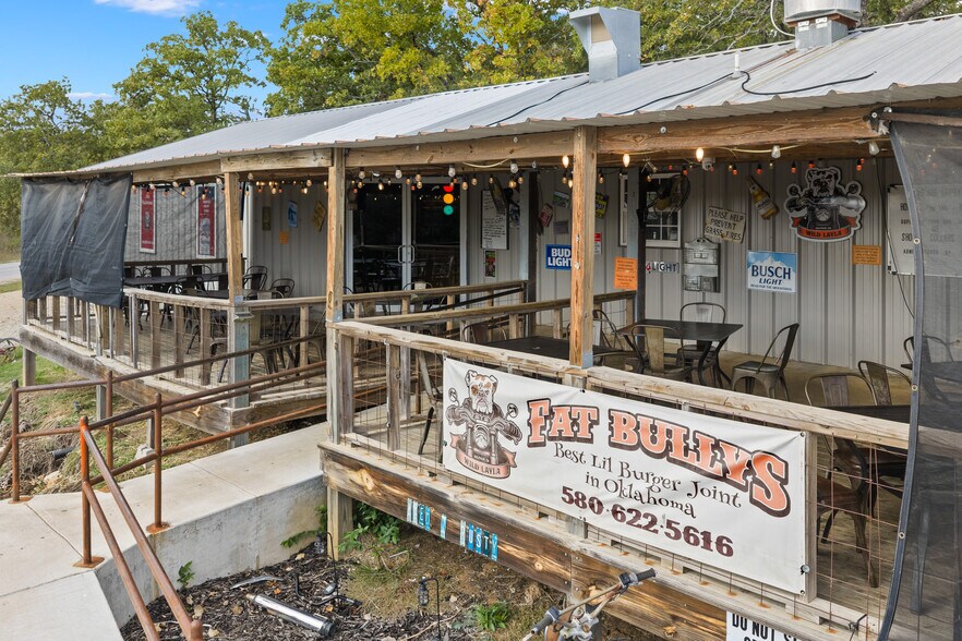 More Photos Of 3133 Chickasaw Trl, Sulphur Restaurant For Sale